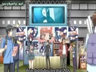 Caughted anime fodido em público
