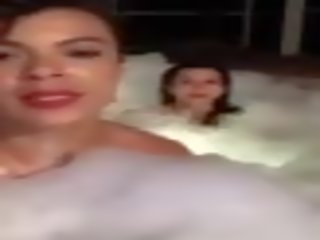 Periscope - meitenes uz burbulis vanna, bezmaksas x nominālā filma 8f