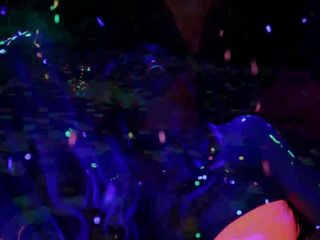 Abigail mac et ava adams blacklight sexe agrafe fête