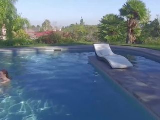 Superior YouTuber Hairy Bushy Natural Girl´s Pool Side Summer Masturbation