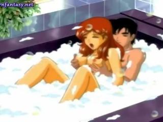 Animasi pornografi orang berambut pirang memiliki xxx klip di mandi