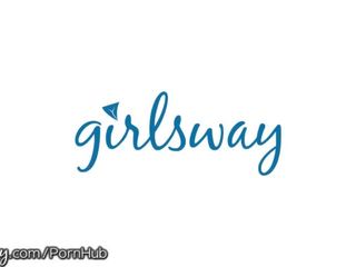 Girlsway злягання матуся отримує її покарання