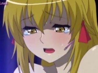 Anime blondinė su masinis krūtys