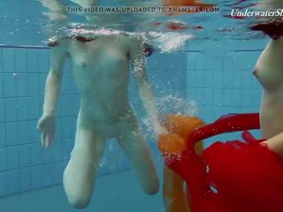 Dva zrzky plavání terrific horký, volný vysoká rozlišením pohlaví video 62