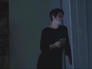 Carrie-anne moss, スージー abromeit - ジェシカ ジョーンズ 1x01 （2015)